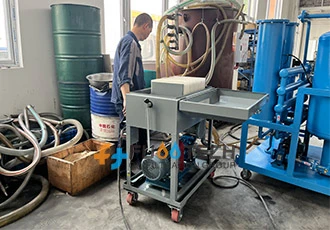 Succesvolle fabriekstest van de PL-serie oliezuiveringsmachine met plaatframe...